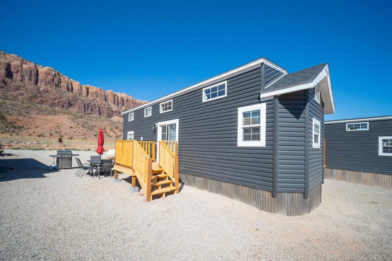 Funstays Glamping Tiny House W Loft - Site 2 Moab Exterior photo