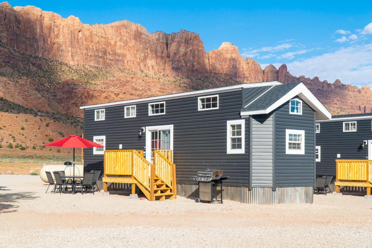 Funstays Glamping Tiny House W Loft - Site 2 Moab Exterior photo